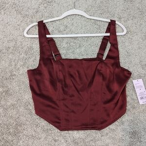 Cropped tank top.
